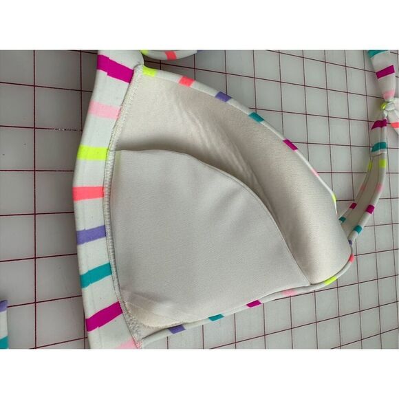 Victoria’s Secret size L white/ multicolored swim top - Picture 5 of 5